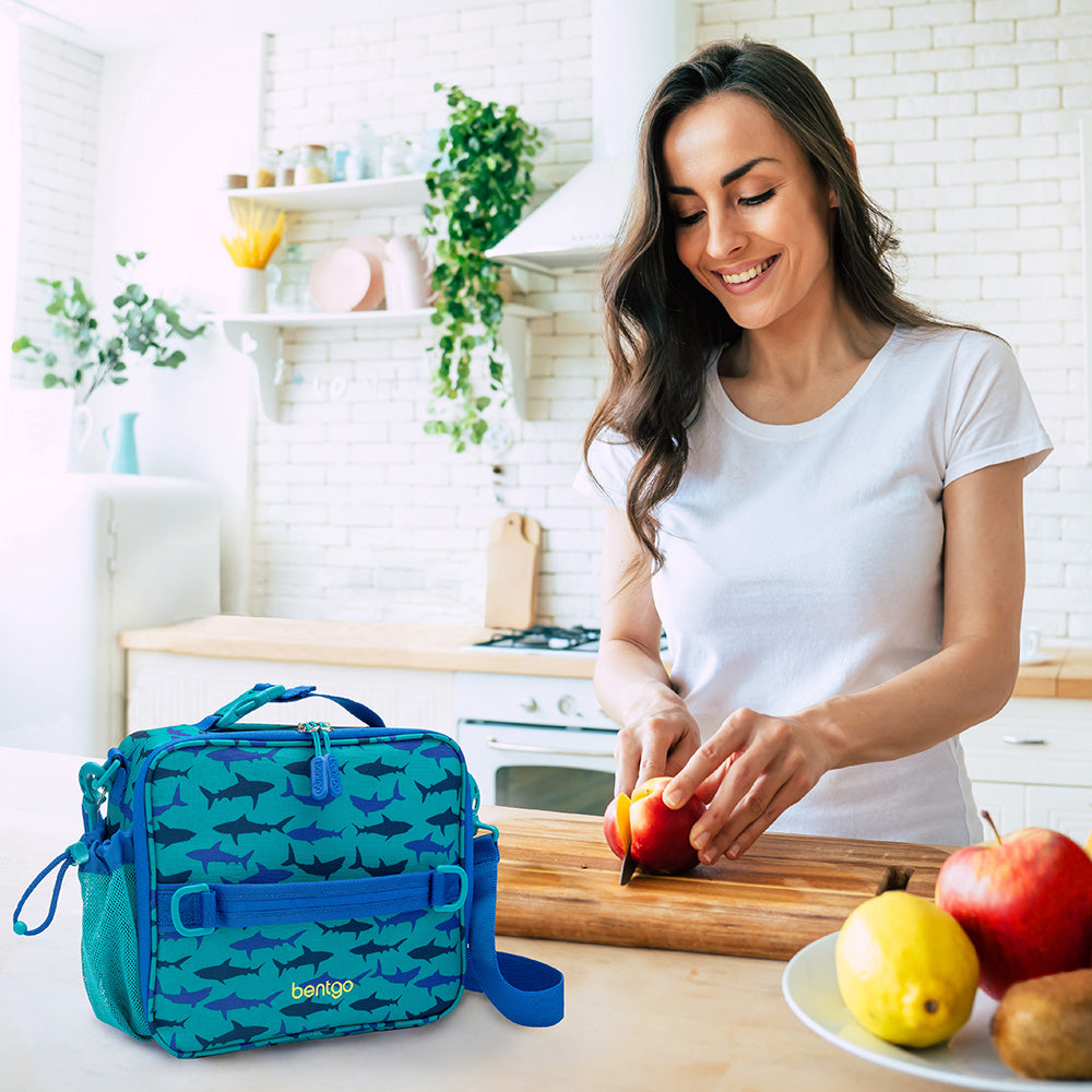 bentgo-kids-prints-lunch-box-and-lunch-bag-i8 BGPTBDL1-SHK-11.jpg